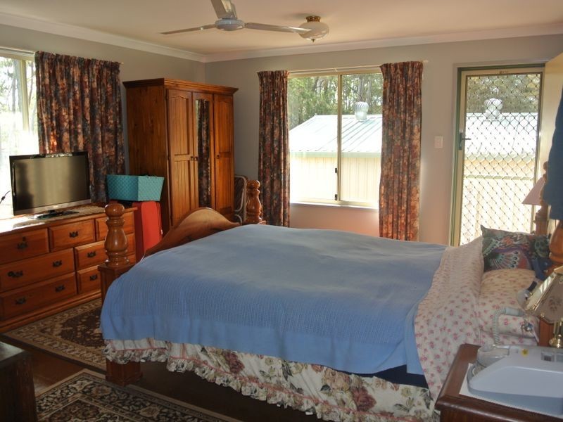 16 Sapphire St, Russell Island QLD 4184