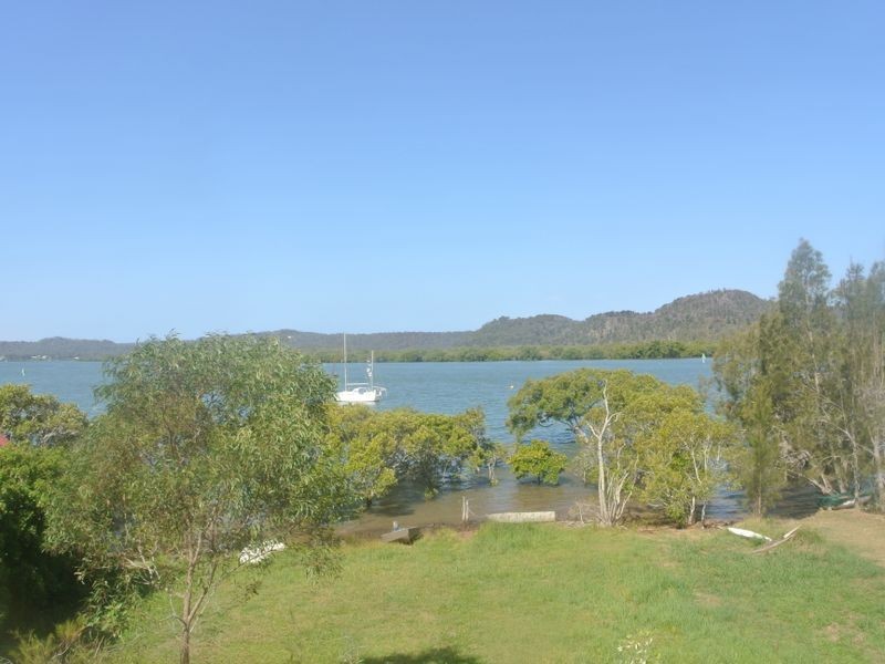 2 Schooner St, Russell Island QLD 4184