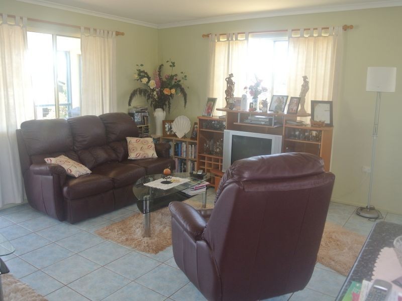 12 Vista Street, Russell Island QLD 4184