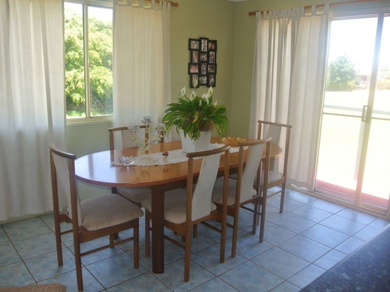 12 Vista Street, Russell Island QLD 4184
