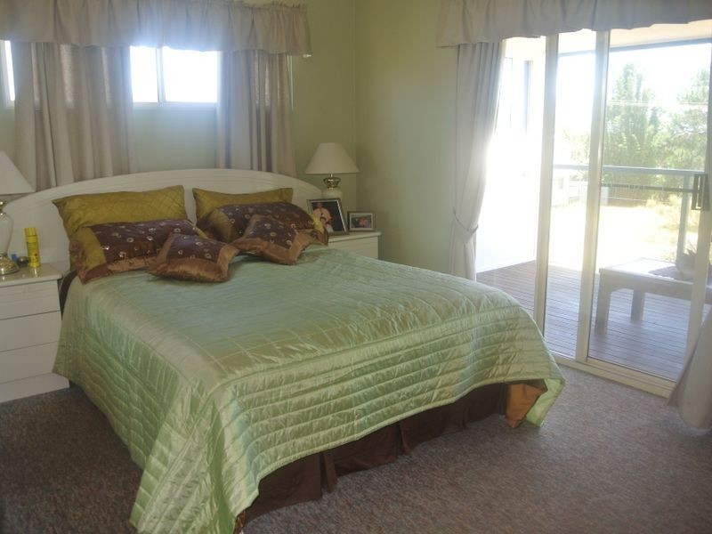 12 Vista Street, Russell Island QLD 4184