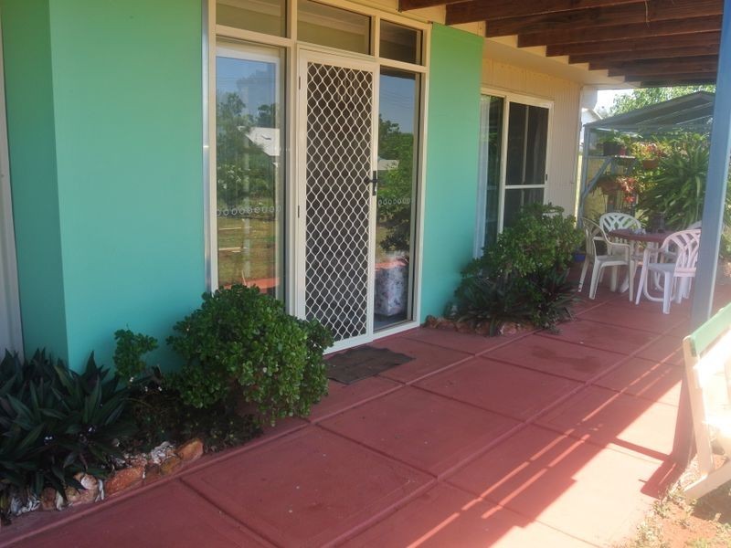 12 Vista Street, Russell Island QLD 4184