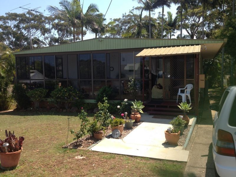 6 YACHT  ST, Russell Island QLD 4184