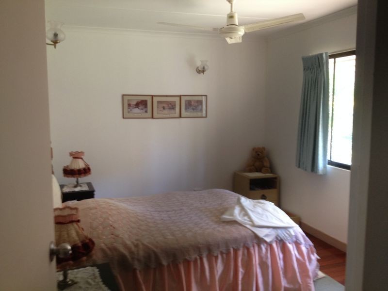 6 YACHT  ST, Russell Island QLD 4184