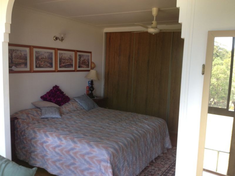 6 YACHT  ST, Russell Island QLD 4184