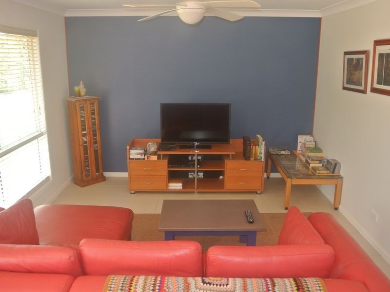 12 Maroondah St, Russell Island QLD 4184