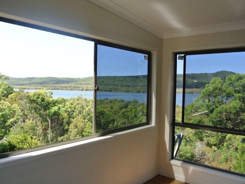 12 Leichhardt Tce, Russell Island QLD 4184