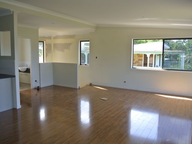 12 Leichhardt Tce, Russell Island QLD 4184