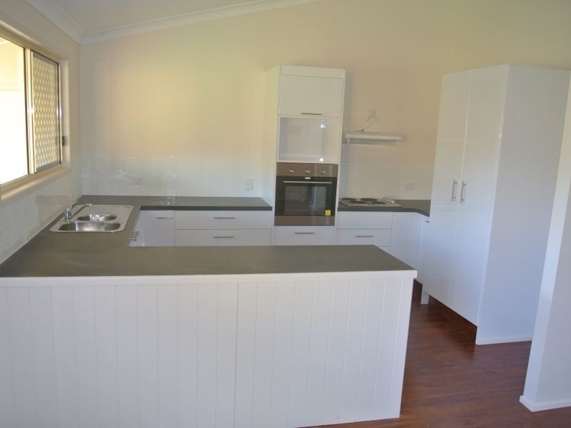 26 Laurel St, Russell Island QLD 4184