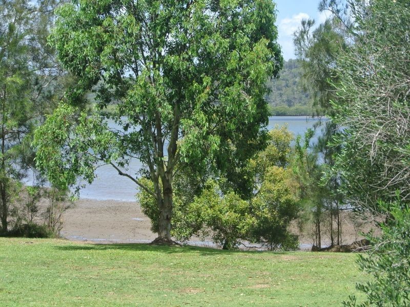 104 canaipa point drive, Russell Island QLD 4184