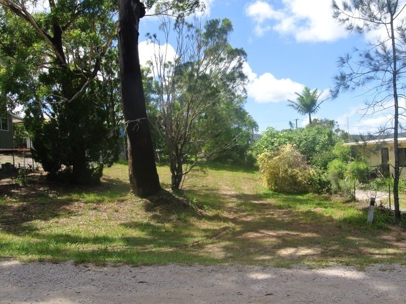 5 Seaview St, Russell Island QLD 4184