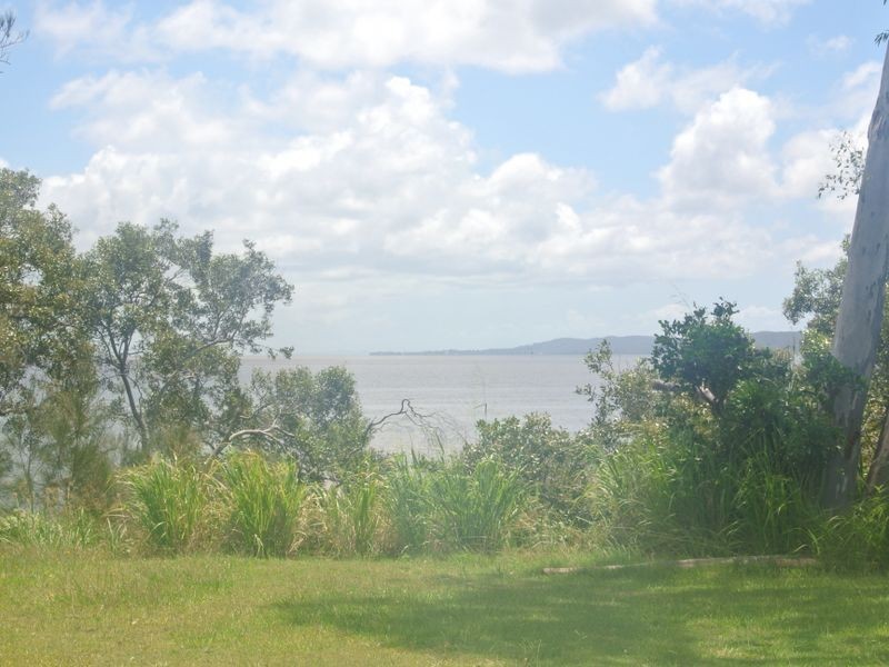 54 Bay Dve, Russell Island QLD 4184