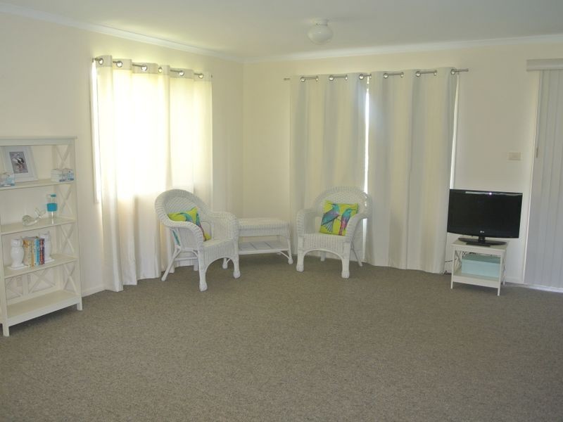 32 Woomera St, Russell Island QLD 4184