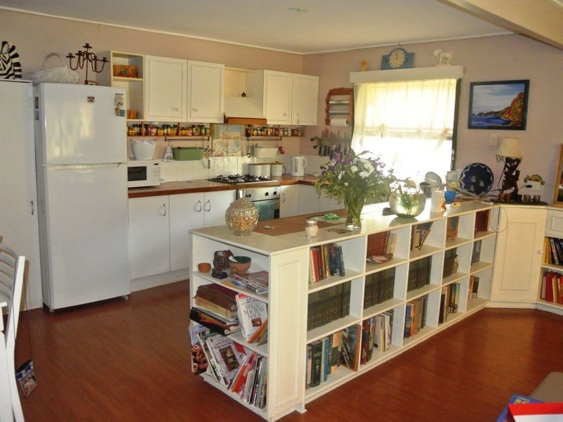 8 Catamaran, Russell Island QLD 4184