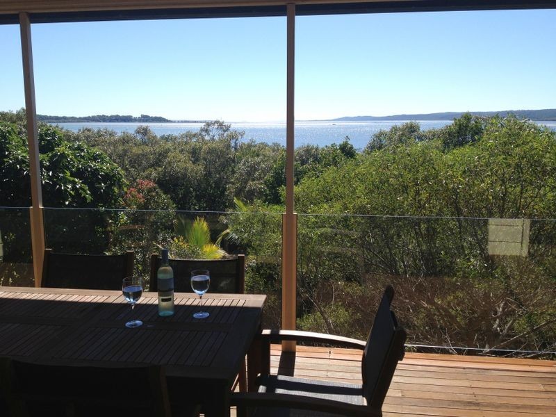 35 Bay Dve, Russell Island QLD 4184