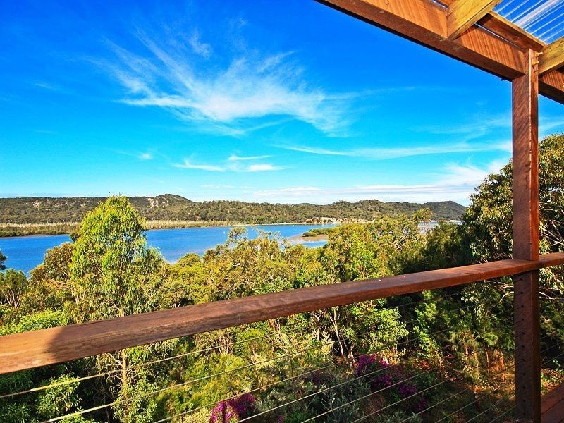 38 Leichhardt Tce, Russell Island QLD 4184