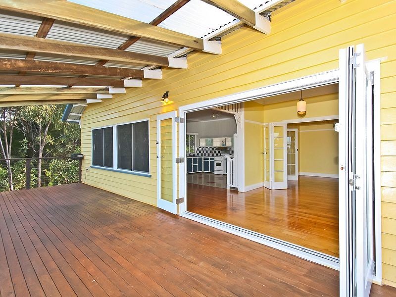 38 Leichhardt Tce, Russell Island QLD 4184