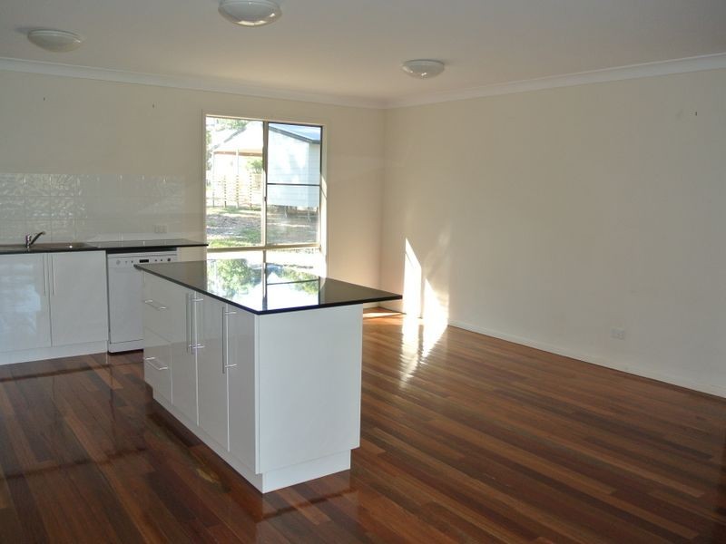 11 Saturn Street, Russell Island QLD 4184