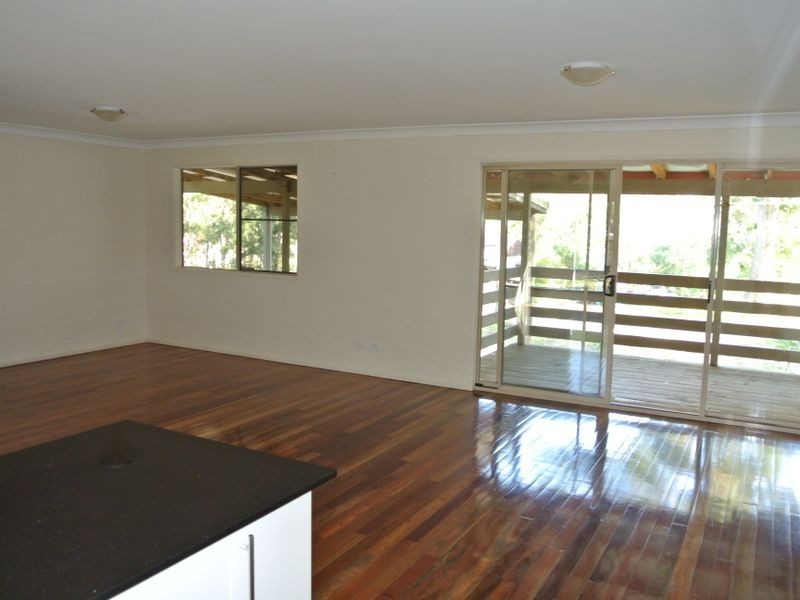 11 Saturn Street, Russell Island QLD 4184
