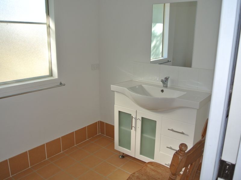11 Saturn Street, Russell Island QLD 4184