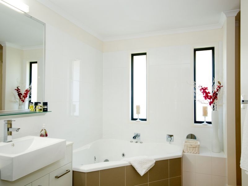 9 Laurel Street, Russell Island QLD 4184