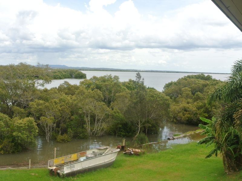 148 Palm Beach Rd, Russell Island QLD 4184