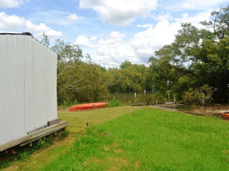 148 Palm Beach Rd, Russell Island QLD 4184