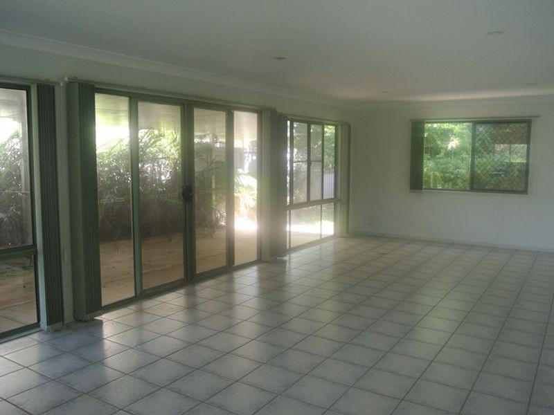 4 Emerson Street, Russell Island QLD 4184