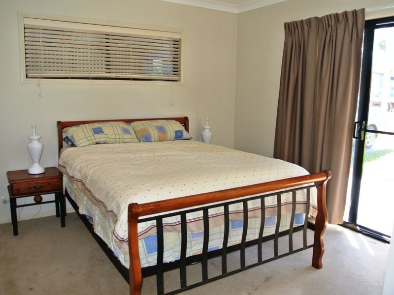 10 Bay Dve, Russell Island QLD 4184