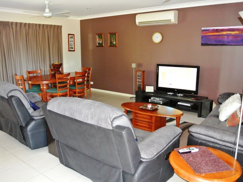 10 Bay Dve, Russell Island QLD 4184