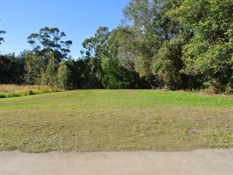 19 Yacht St, Russell Island QLD 4184