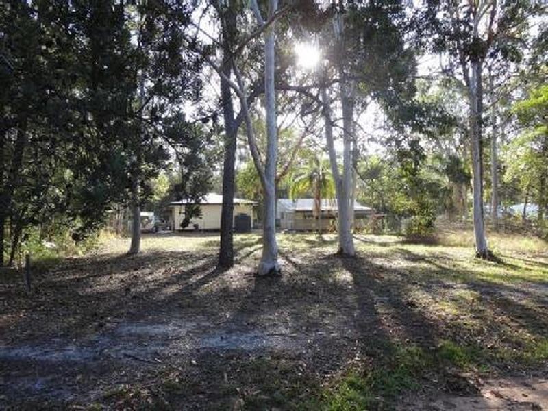 18 Dickenson St, Russell Island QLD 4184