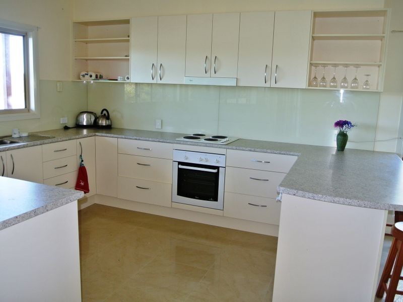 102 Crescent Dve, Russell Island QLD 4184