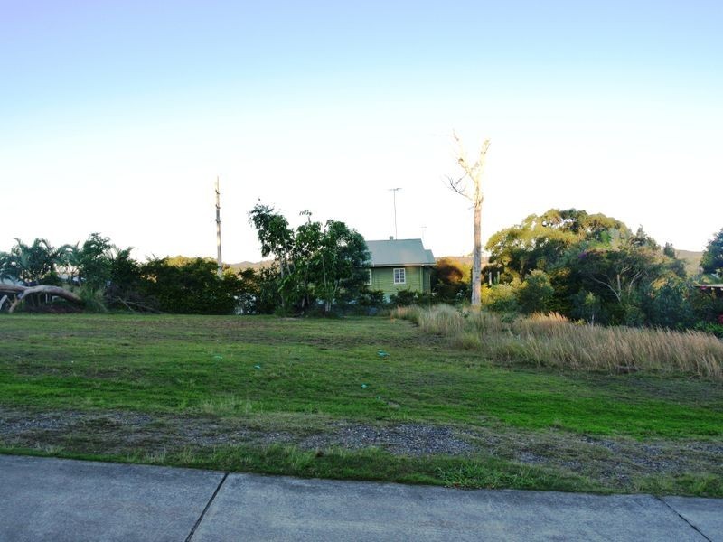 7 Yacht St, Russell Island QLD 4184