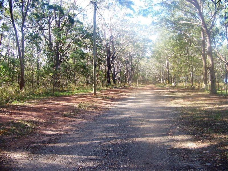 16 Glenfield Ave, Russell Island QLD 4184