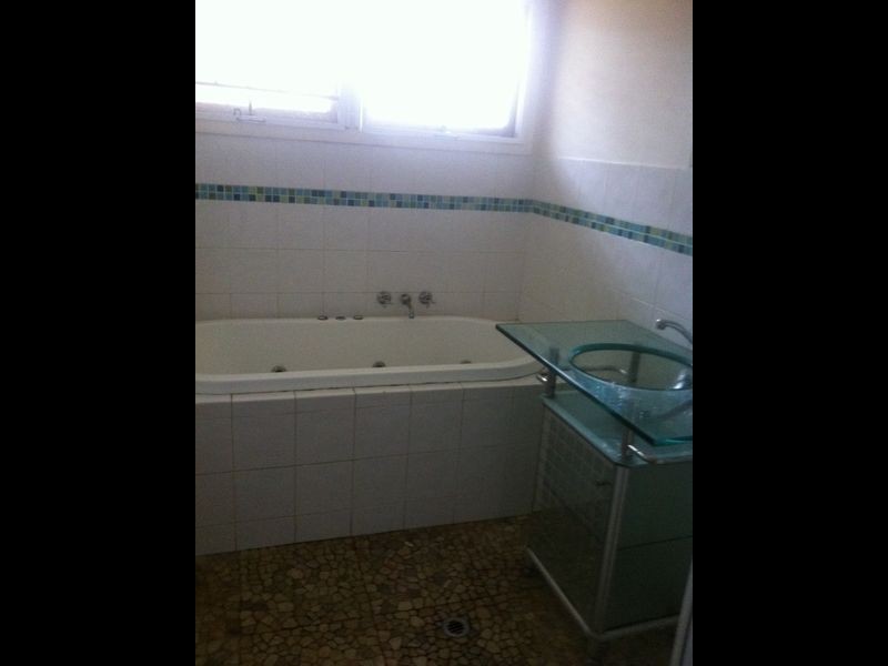 11 Maher St, Russell Island QLD 4184