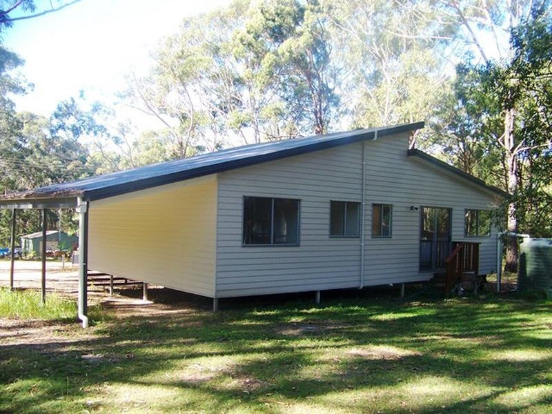 3 Forest Hill Rd, Russell Island QLD 4184