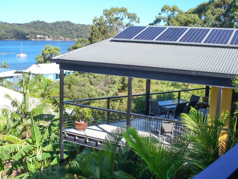 15 Island View Rd, Russell Island QLD 4184