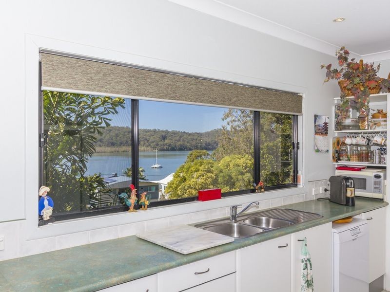 15 Island View Rd, Russell Island QLD 4184