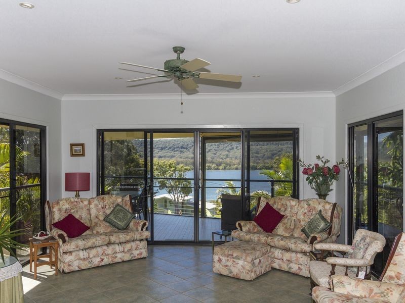 15 Island View Rd, Russell Island QLD 4184