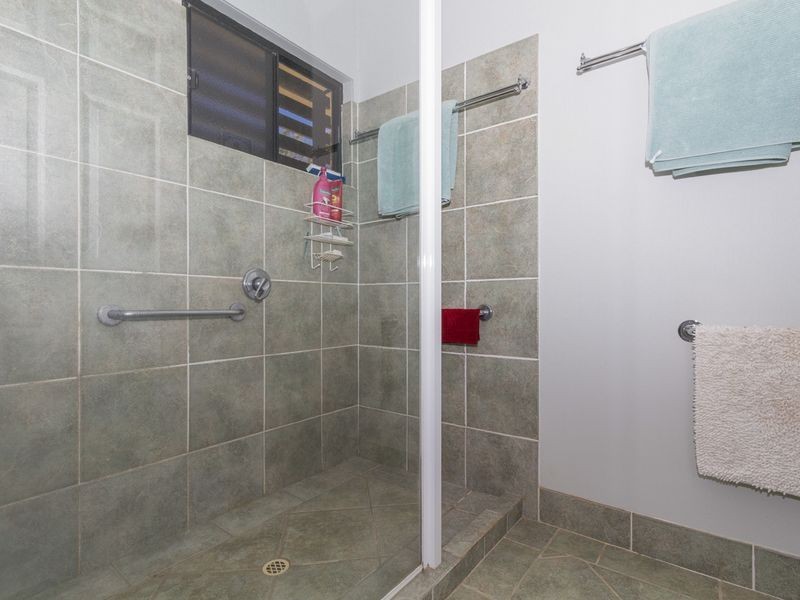 15 Island View Rd, Russell Island QLD 4184