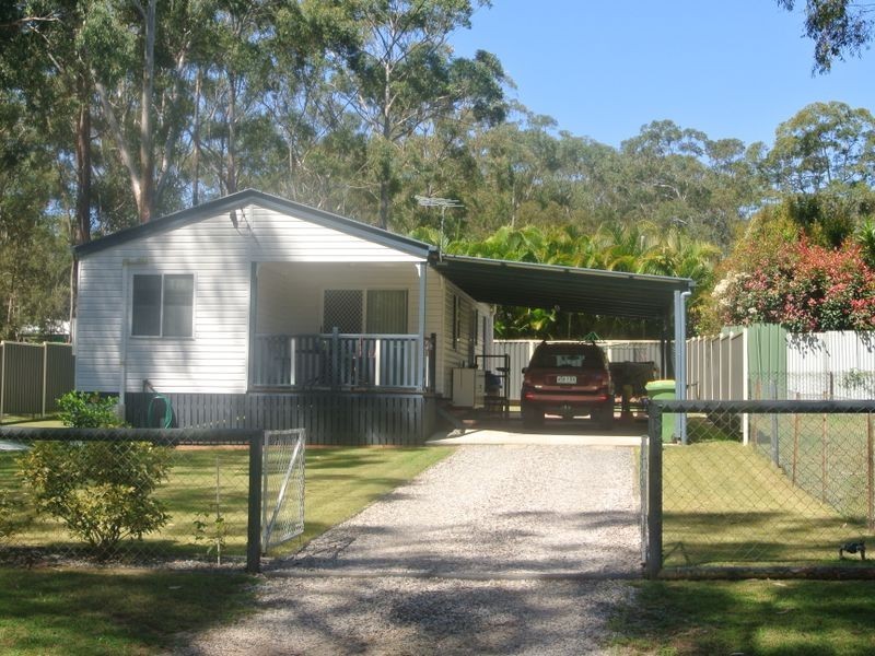 27 Toolona Ave, Russell Island QLD 4184