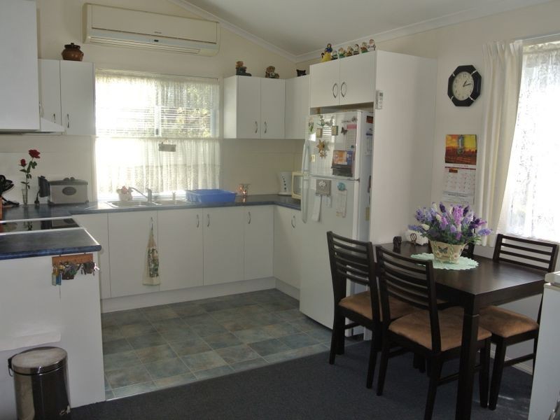 27 Toolona Ave, Russell Island QLD 4184
