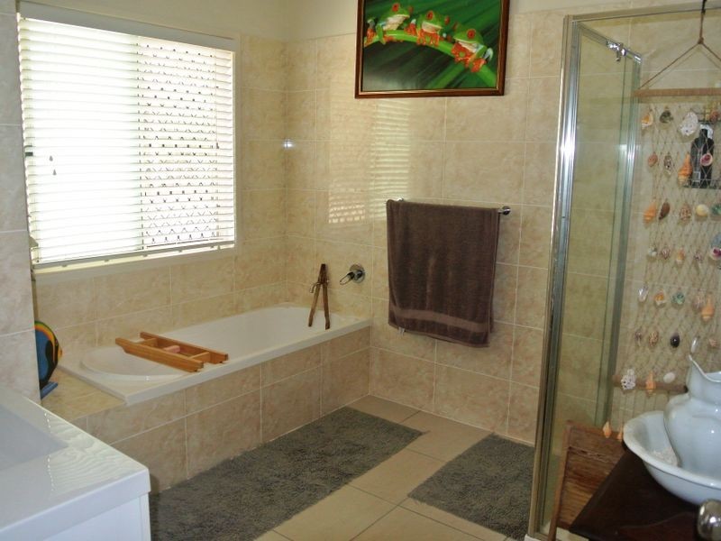 24 Little Cove Road., Russell Island QLD 4184