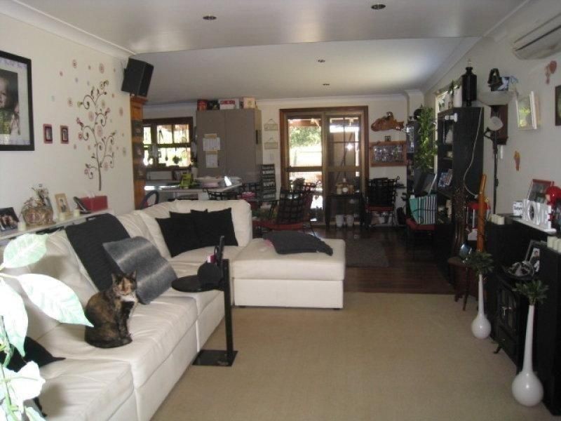 9 Kings Rd, Russell Island QLD 4184