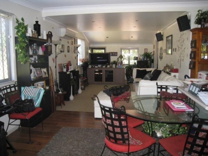 9 Kings Rd, Russell Island QLD 4184