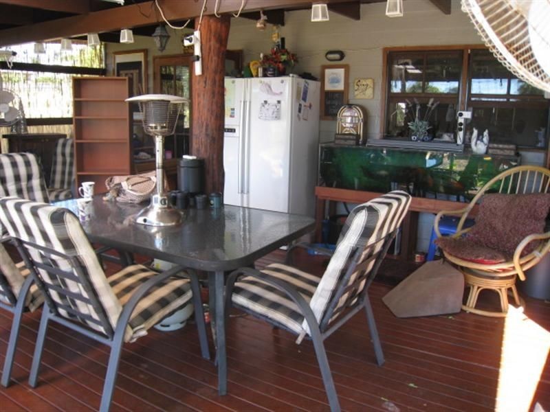 9 Kings Rd, Russell Island QLD 4184