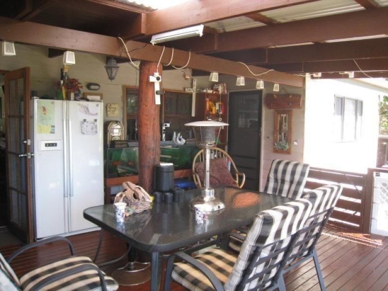 9 Kings Rd, Russell Island QLD 4184