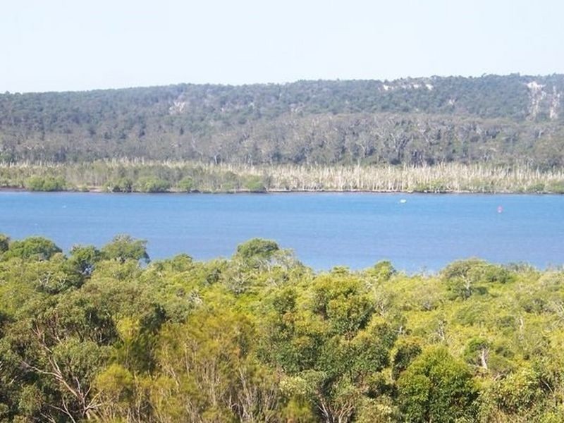 10 Leichhardt Tce, Russell Island QLD 4184