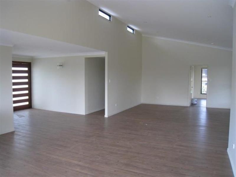 36 Tenanne St, Russell Island QLD 4184